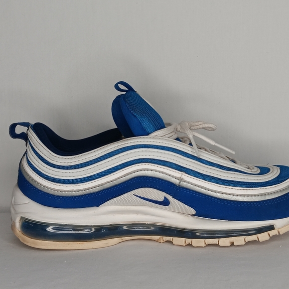 Nike - Picture 3 of 6